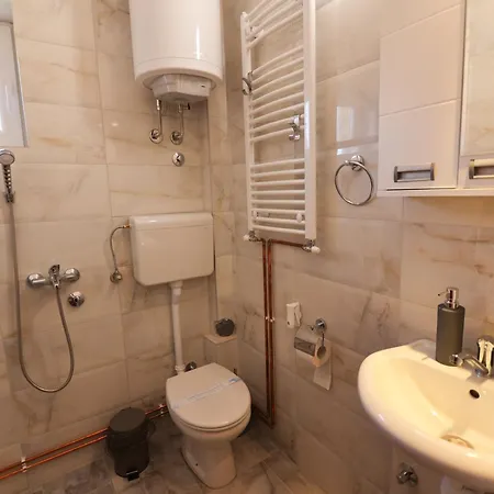 Varos & Restaurant *