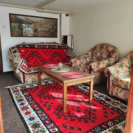 Varos & Restaurant *